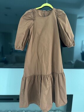 Zara Brown Puff-Sleeve Tiered Dress